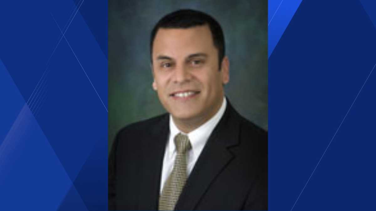 Nude images found on government laptop prompts investigation of Charlotte County commissioner