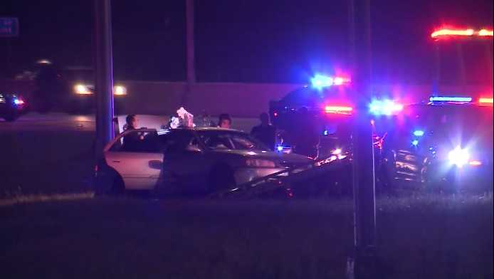 Police Chase Ends In Crash On I 43 1667