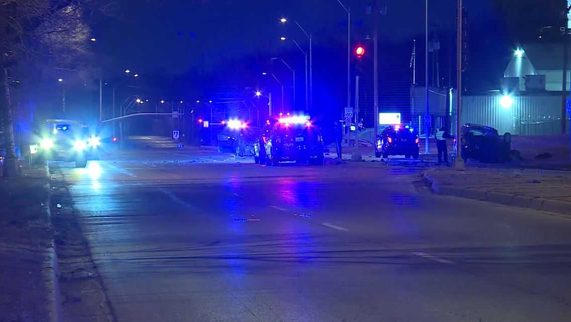 3 taken to hospitals after KC police pursuit ends in crash