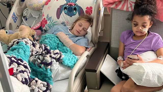 Young cheerleaders sticking by each other's side after horrific crash - Vimarsana News