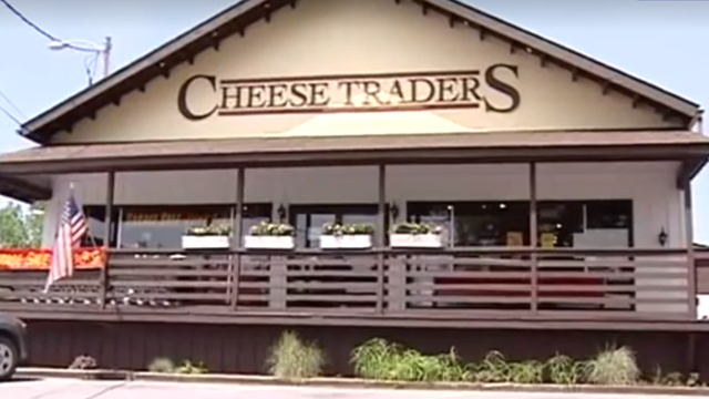 Cheese and Wine Traders in South Burlington closes suddenly - Vimarsana News