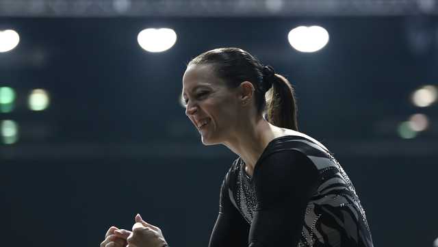 Mom of 2 and Olympic medalist competes in first gymnastics meet in 9 years - Vimarsana News