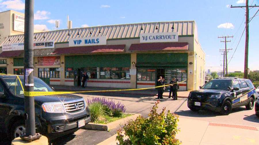 2 men shot at Cherry Hill shopping center
