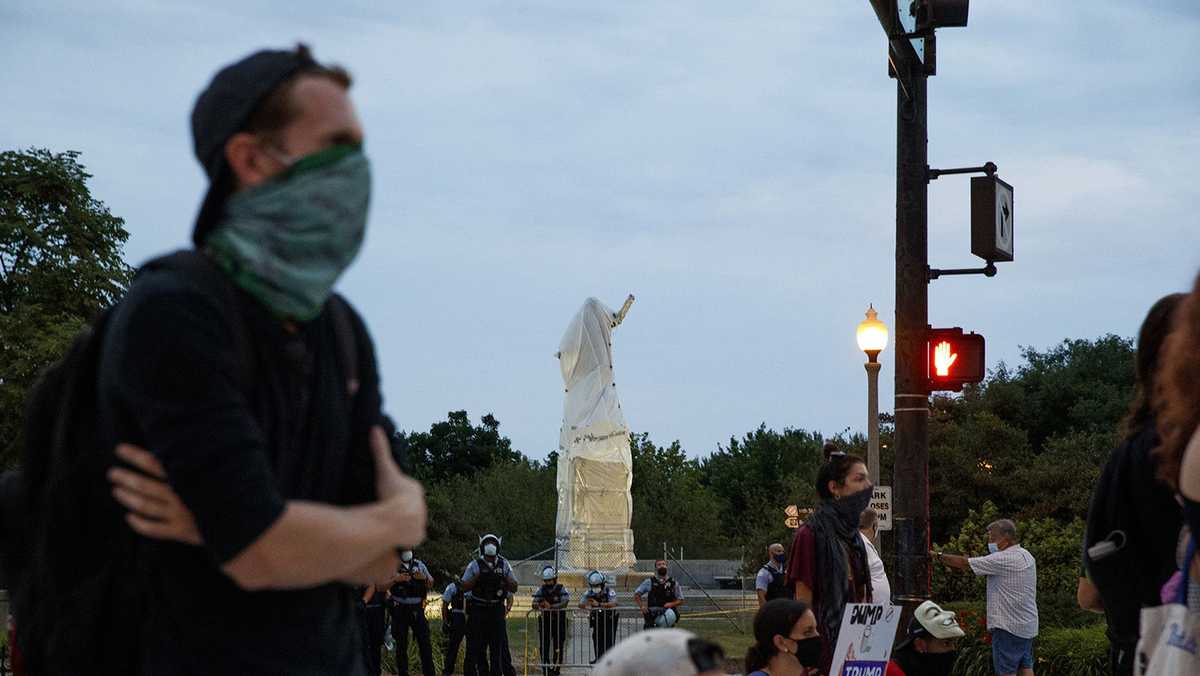 Christopher Columbus statue taken down after Chicago mayor orders its removal