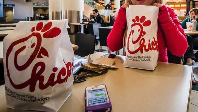 Georgia: Fast food chain Chick-Fil-A settles $4.4 million lawsuit - Vimarsana News