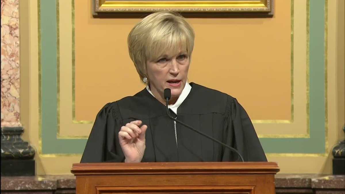 Chief Justice says Iowa jury trials to resume in February
