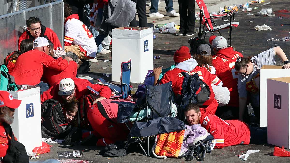 st louis shooting super bowl parade