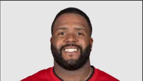 New Chiefs left tackle Donovan Smith: Reviewing his final Buccaneers  campaign - Arrowhead Pride