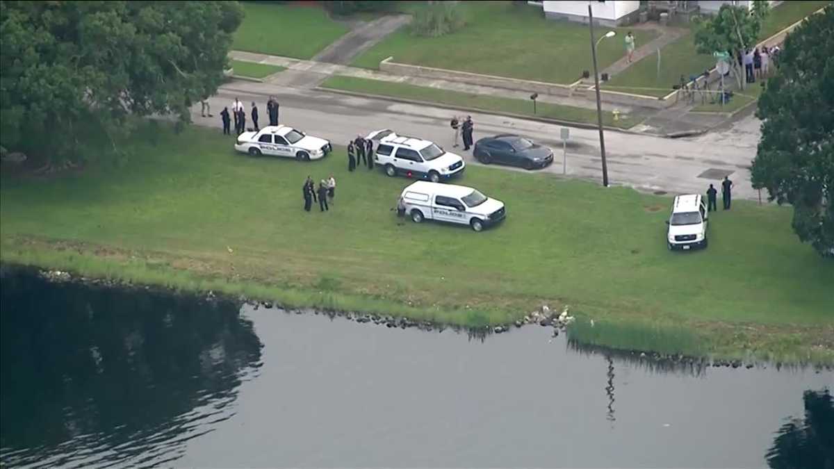 Mother charged with murder after throwing child in Tampa river, police say