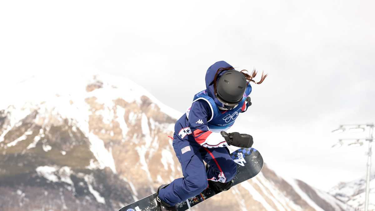 Chloe Kim shows no rust in a no-drama run through Olympic halfpipe qualifying