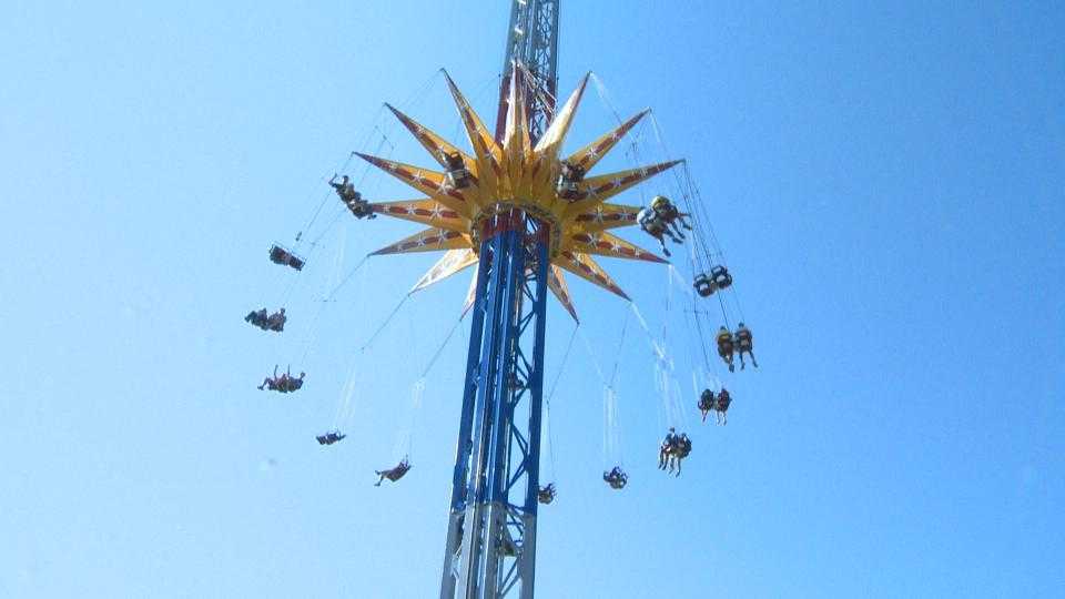 Wonder Woman-themed ride soars above Six Flags America