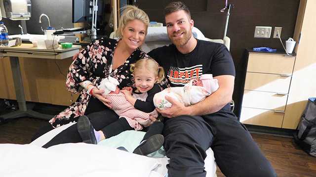 Chris Davis and family welcome twins