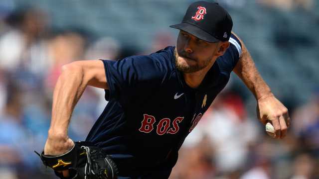 Red Sox top Royals in Chris Sale's first win since May