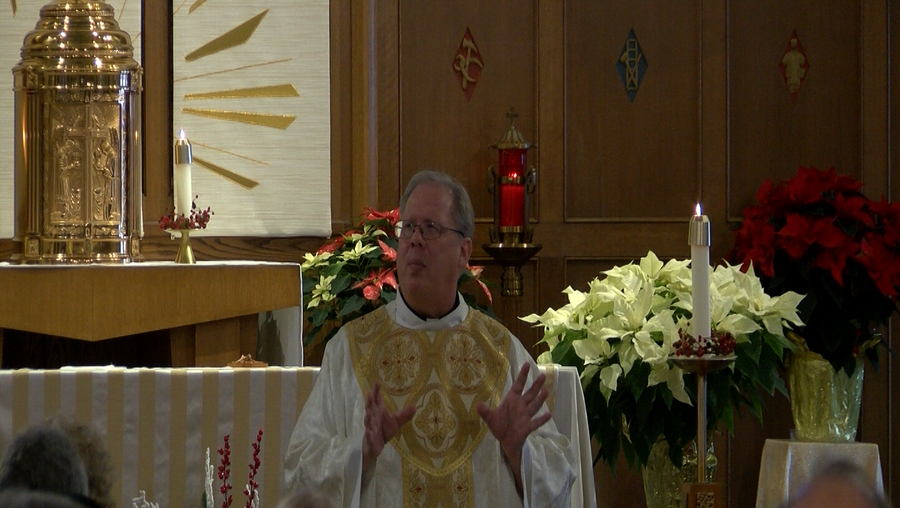 Christmas mass centered on unity, peace after divisive year