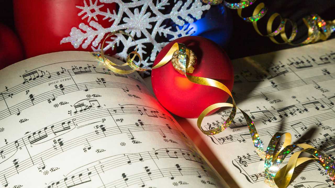 Here's where you can tune in Christmas music on KC radio