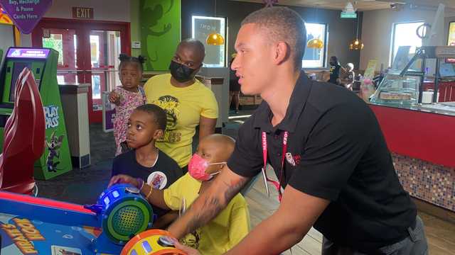 The Power of Play: Lincoln Heights girl battling cancer given free day at Chuck E. Cheese - Vimarsana News
