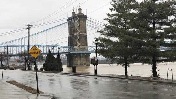 Ohio River Reaches Flood Stage What To Expect This Weekend   Cincinnati Flooding 1549910688 