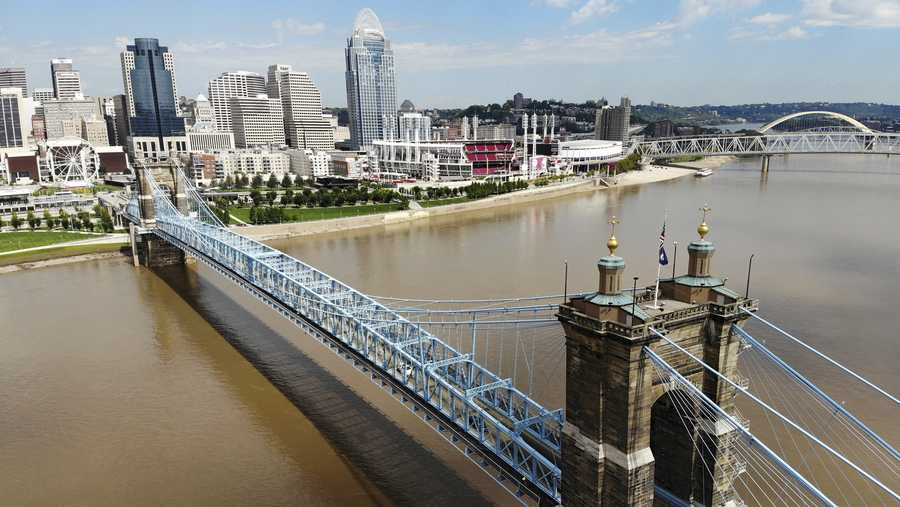 Historic Cincinnati-Kentucky bridge reopening pushed back