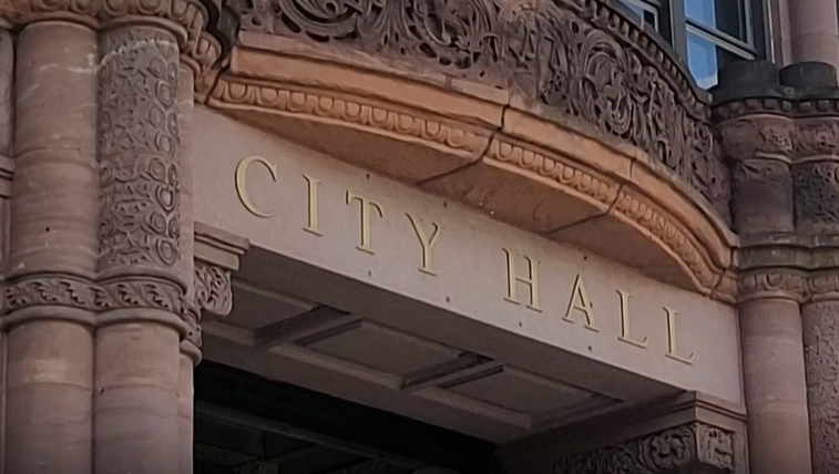 Woman arrested after bringing sword hidden inside cane to Cincinnati City Hall