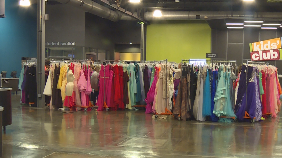 Cinderella's Closet helps 250 girls get free prom outfits