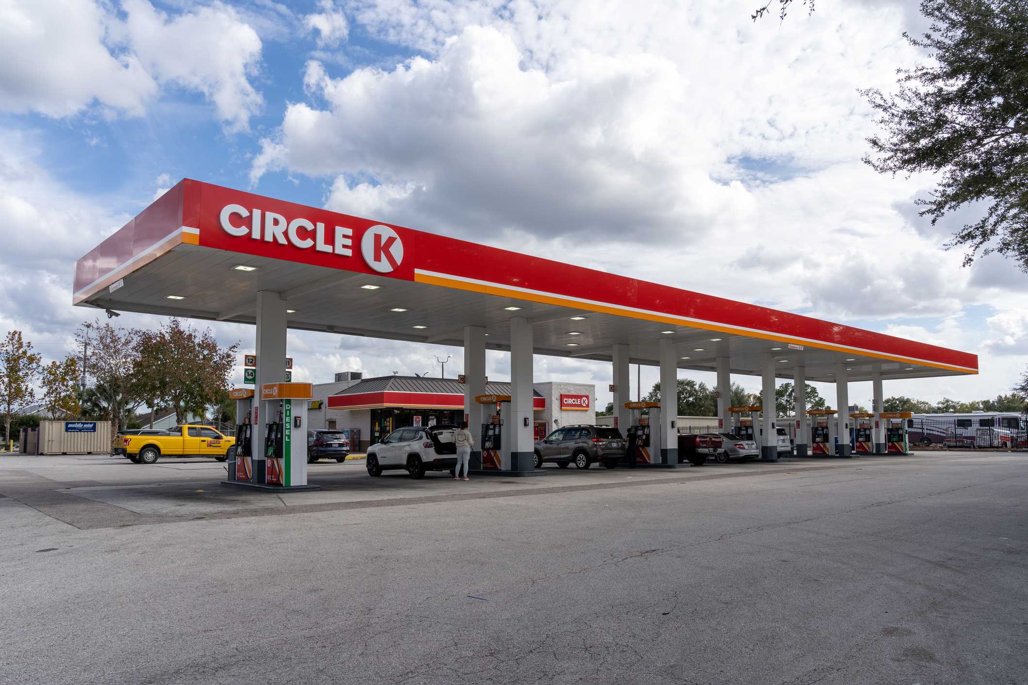 Circle K s in Louisville region offering 40 cents off per gallon