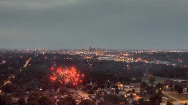 VIDEO: Tower cam captures fireworks across Kansas City skyline - Vimarsana News