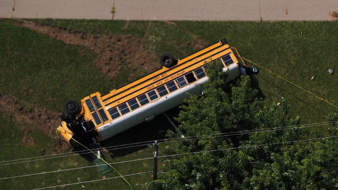 Trial for man charged in fatal school bus crash in Clark County begins