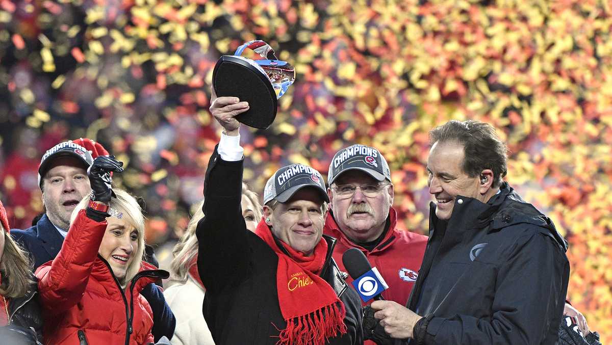 Kansas City Chiefs sending entire staff, family members to Super Bowl