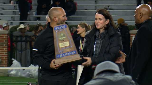 Clay-Chalkville makes last second stop, wins 6A state championship