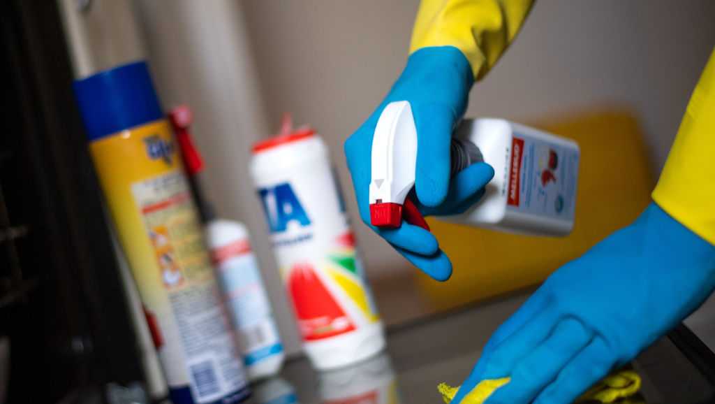 US lockdowns coincide with rise in poisonings from cleaners