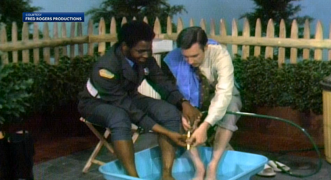 Iconic&#x20;Mister&#x20;Rogers&#x20;scene