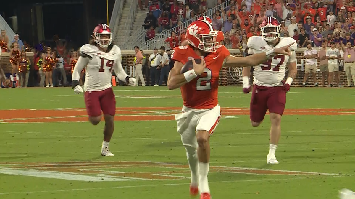No. 17 Clemson wears down Stanford with Klubnik's big performance