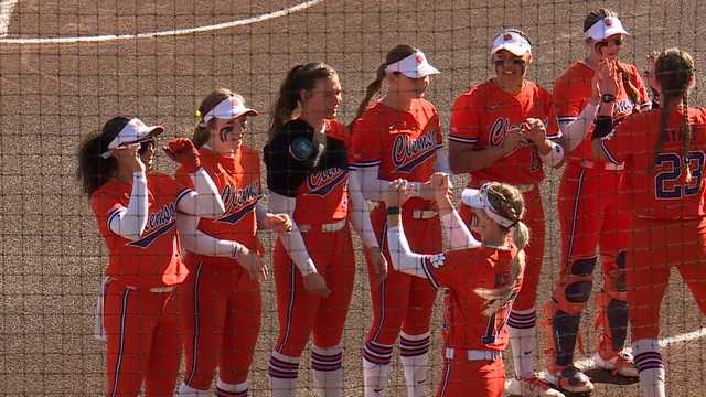 No. 7 Clemson run-rules No. 14 Northwestern in softball home opener - Vimarsana News