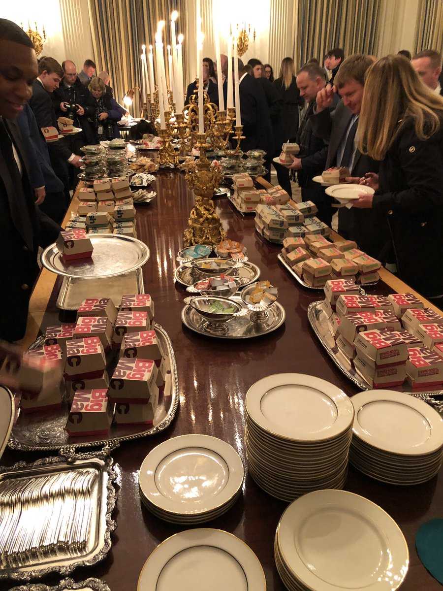 'american Fast Food': Trump Celebrates Champion Clemson With Burgers, Pizza