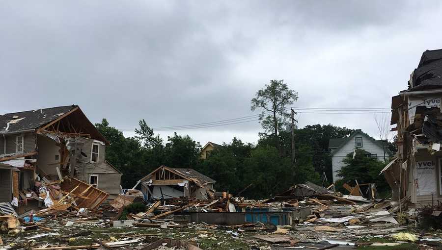 Ohio house explosion leaves 1 dead, 1 critically injured