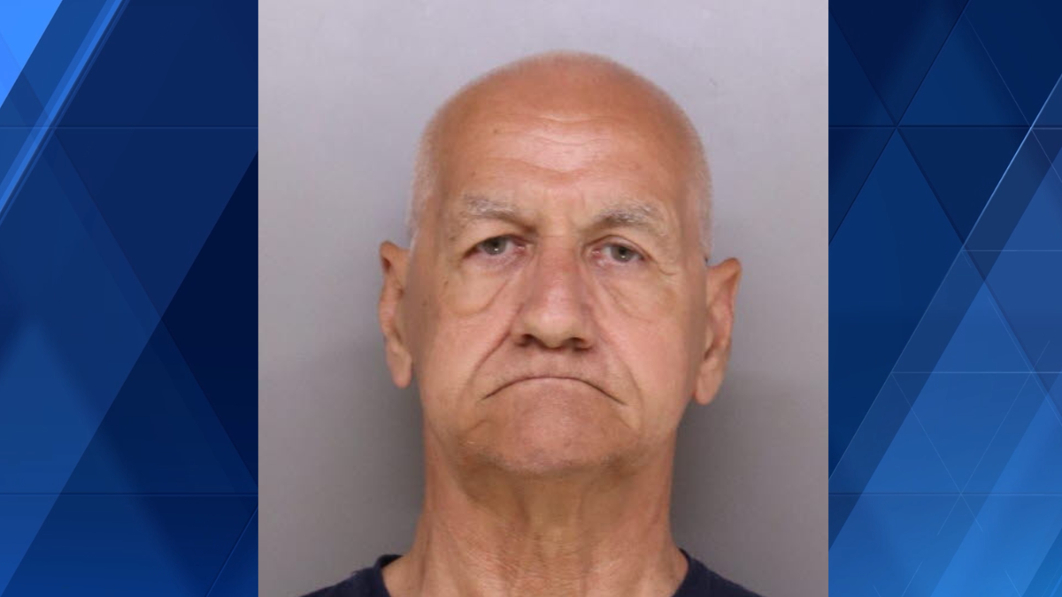 Court docs: Registered sex offender accused of following young girl in store