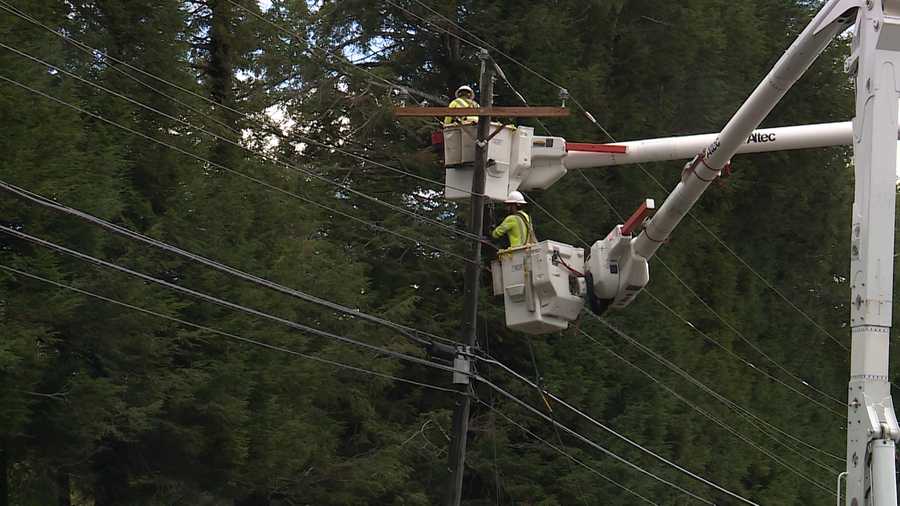 Strong winds knock out power to thousands of Central Maine Power customers