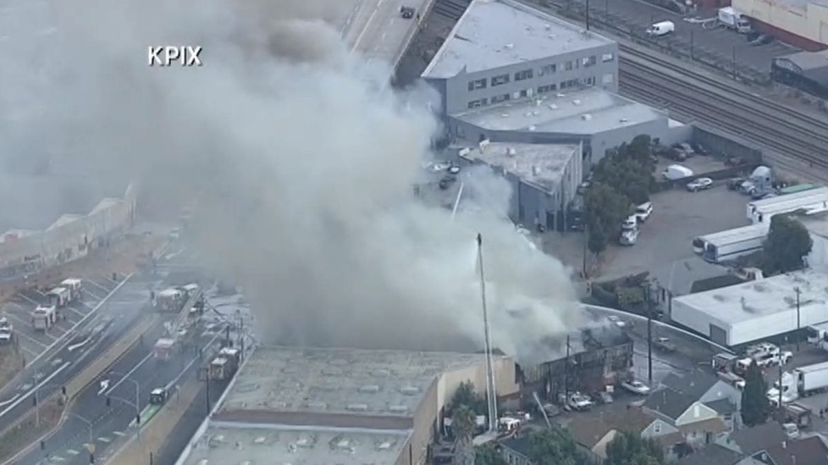 Crews battle warehouse fire in Oakland