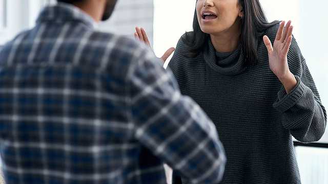Here's what 'gaslighting,' a commonly misused therapy buzzword, means - Vimarsana News