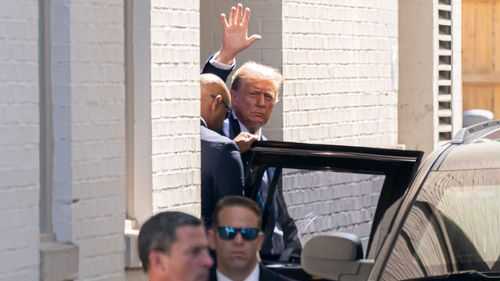 Trump pledges tariffs against Mexico, Canada and China