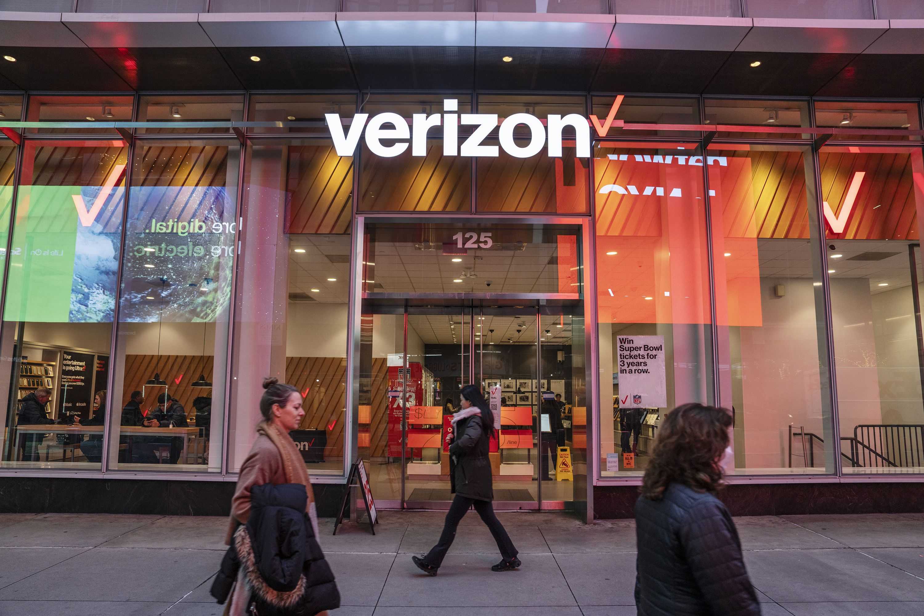 Verizon Settled A Proposed $100 Million Lawsuit. Here’s How To Get Your ...