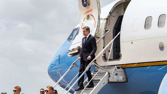 Secretary Antony Blinken's Boeing 737 had critical failure causing him to switch planes - Vimarsana News