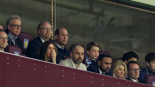 Princes William and George cheer on soccer team in first outing since Kate's cancer announcement - Vimarsana News