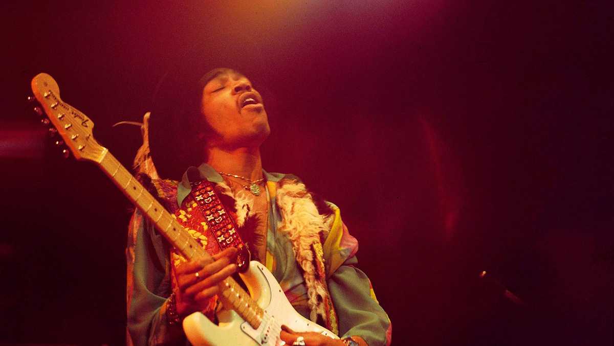 Jimi Hendrix Unreleased Tapes Up for Auction