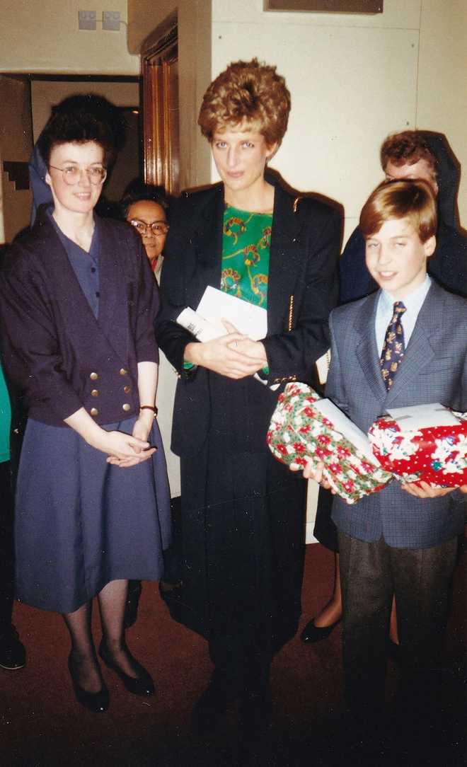 Diana, Princesa de Gales, presentó a su hijo, en la foto aquí, a The Passage el 14 de diciembre de 1993, cuando tenía 11 años, el problema de las personas sin hogar.