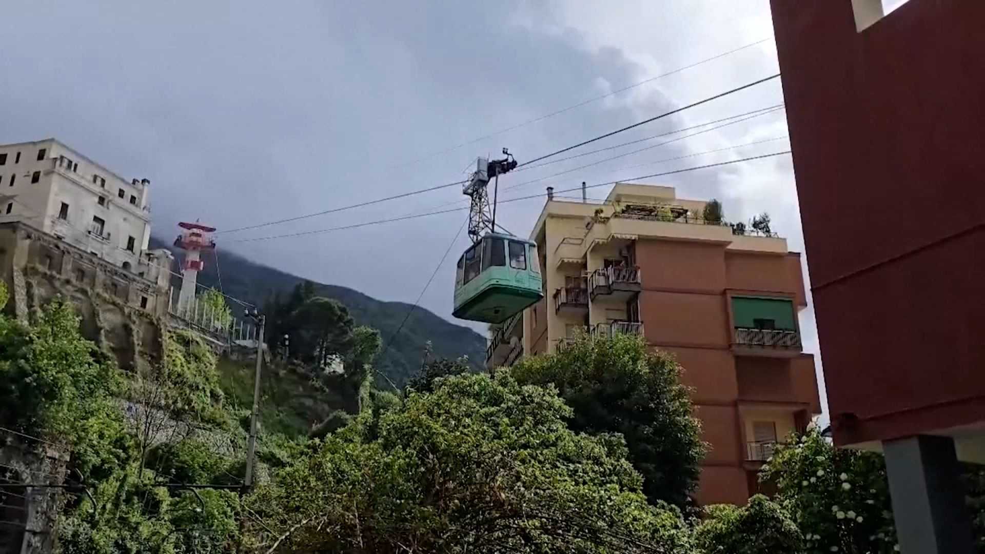 British and Israeli woman among 4 killed in cable car crash in Italy