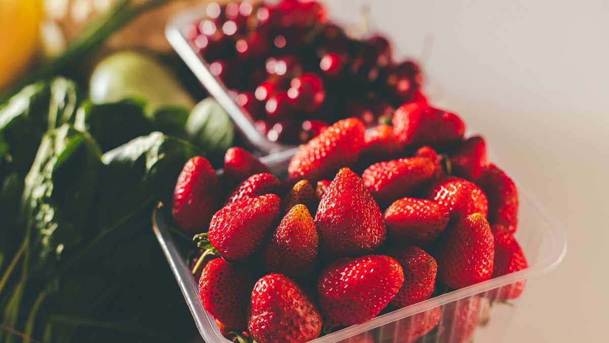 2026 'Dirty Dozen' produce: Nearly 100% tested positive for pesticides, including 'forever chemicals'