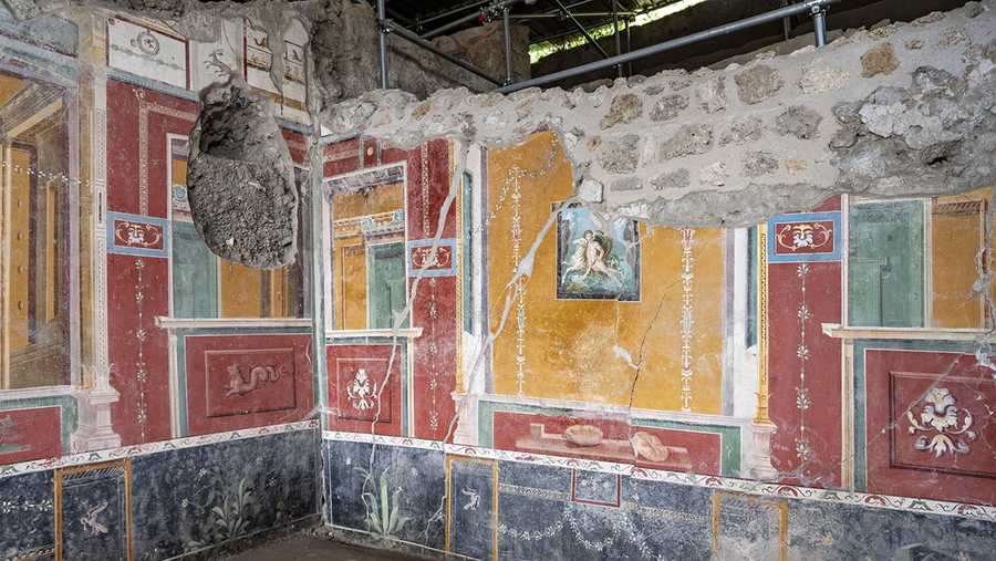 Colorful frescoes depicting a Greek myth were found in the banquet hall of a home in the ancient Roman city of Pompeii.