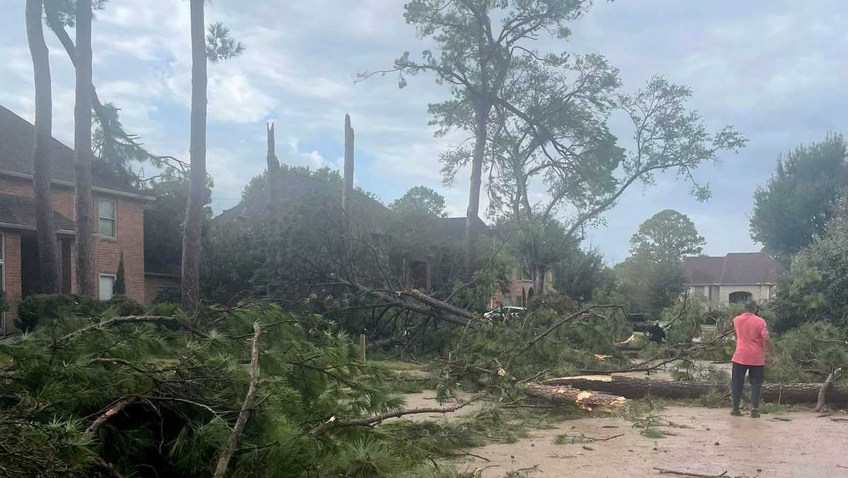 Tornado causes widespread damage to more than 100 homes near Houston, Texas