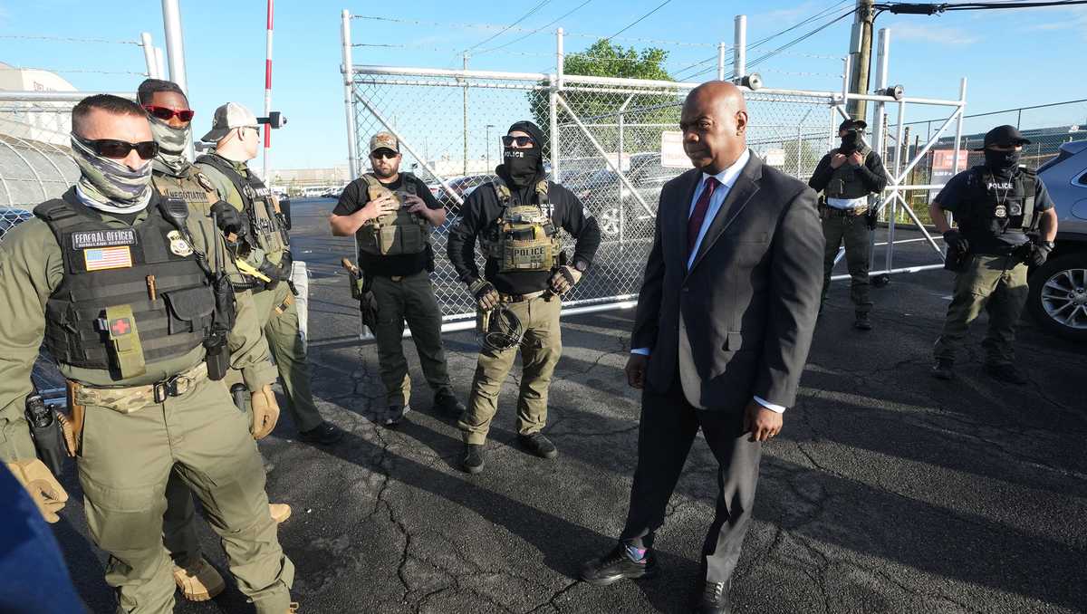 DHS requires 72-hour notice for lawmaker visits to ICE facilities